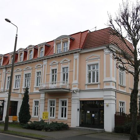 Hotel Polonia Chojnice Exterior photo
